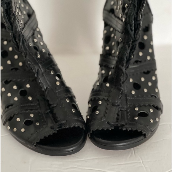 Stuart Weitzman Cagey Black Leather Rocker Ankle Bootie Size 9.5 Good Condition - Picture 10 of 16